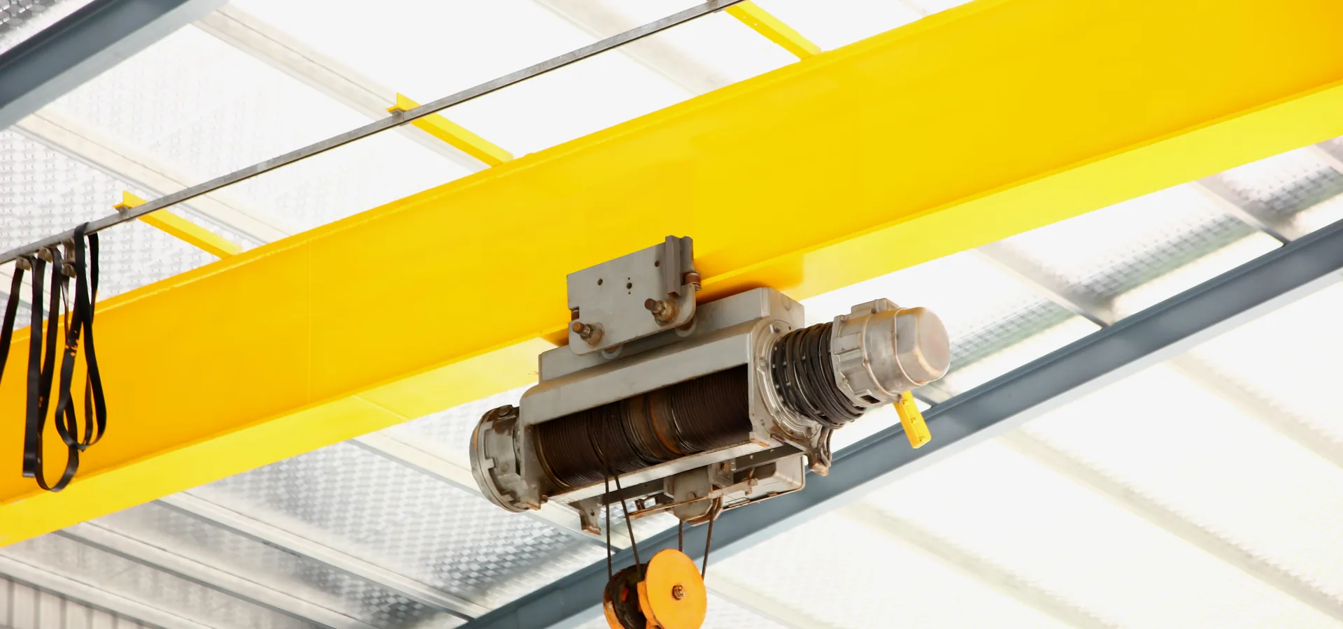 Movimentação de máquina durante mudança de layout de fábrica